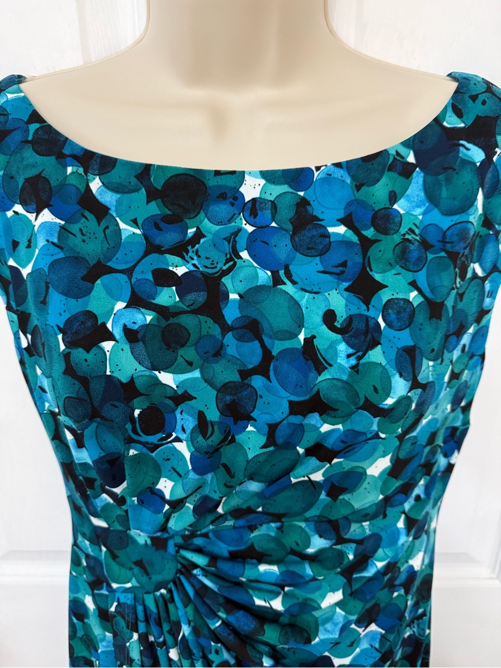 Connected Apparel Blue Abstract Print Ruched Sheath Dress Size 6 - Picture 5 of 13